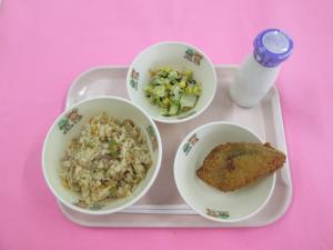 献立写真（令和７年１２月４日）