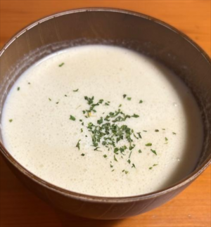 アボカドの冷製スープの写真