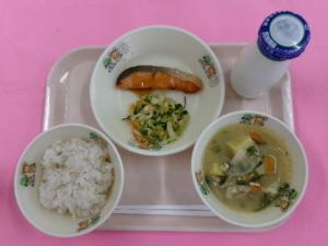 学校給食（４月１０日）