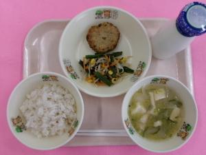 学校給食（４月２４日）