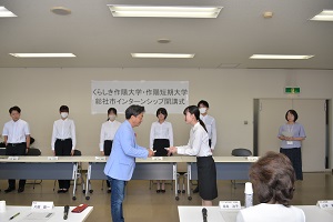 市長と名刺交換