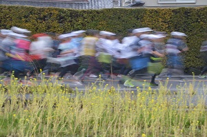 優秀賞【ひしめくランナー】の画像