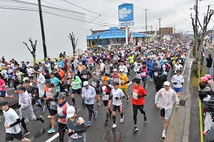 240225_2024そうじゃ吉備路マラソンスタート