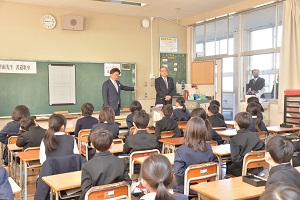 13日　書家・高木聖雨さんの特別授業への画像