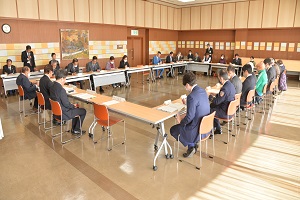 そうじゃ吉備路マラソン推進委員会　会議の様子