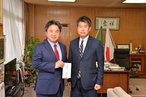 6日　新興工業株式会社がトルコ地震支援の募金を贈呈の画像