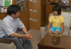 25日　世界ジュニアゴルフ選手権大会に出場する梶谷翼さんを激励の画像2