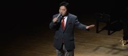 あいさつする市長