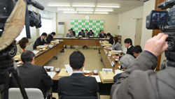 21日　記者会見で2月定例市議会に提案する議案を発表の画像2