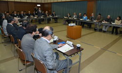 17日　市政モニター会議で意見交換の画像
