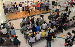 「花は咲く」の合唱