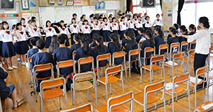 総社西中学校コーラス部の合唱