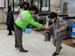 参加を呼びかける市長