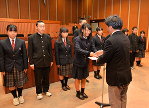 高校生議員を任命