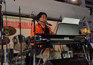 ピアノ弾き語り