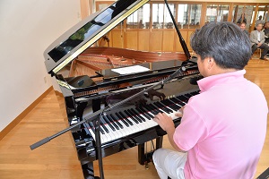 市長ピアノ演奏
