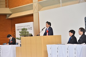 5日　岡山県立大学・岡山県立大学大学院入学式への画像